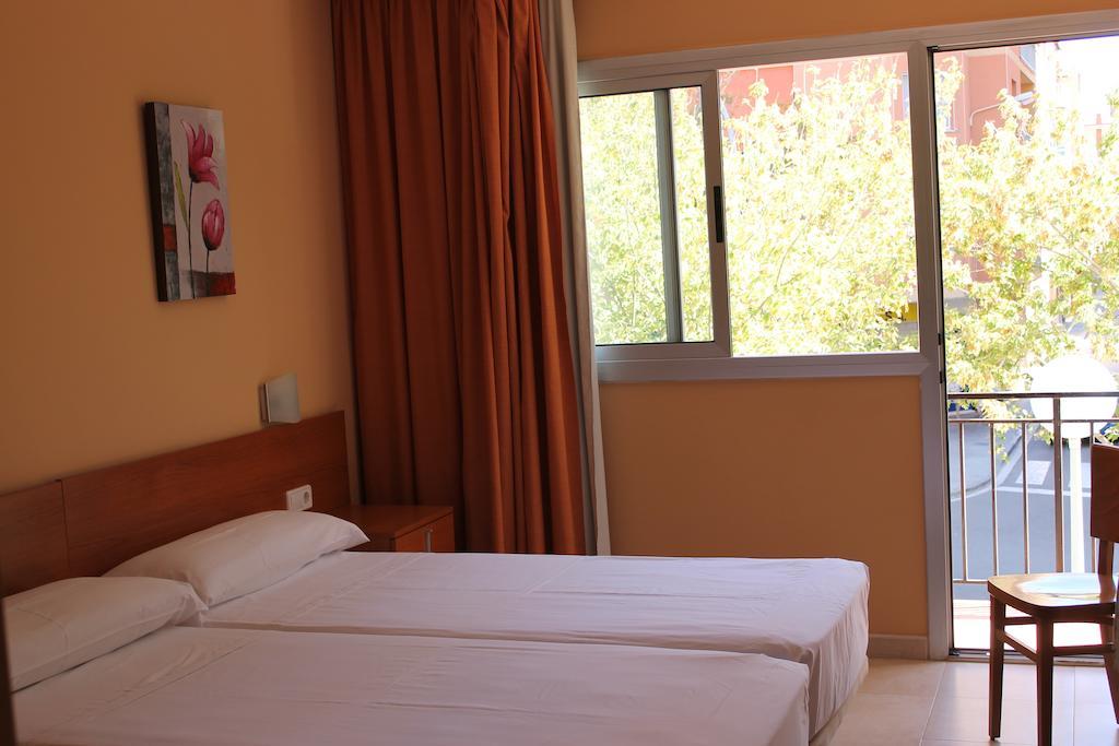 Hostal Cal Siles El Prat de Llobregat Pokoj fotografie