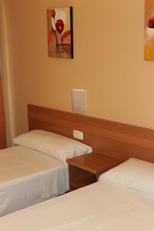 Hostal Cal Siles El Prat de Llobregat Pokoj fotografie
