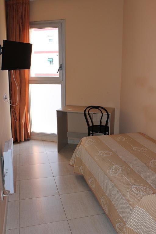 Hostal Cal Siles El Prat de Llobregat Exteriér fotografie