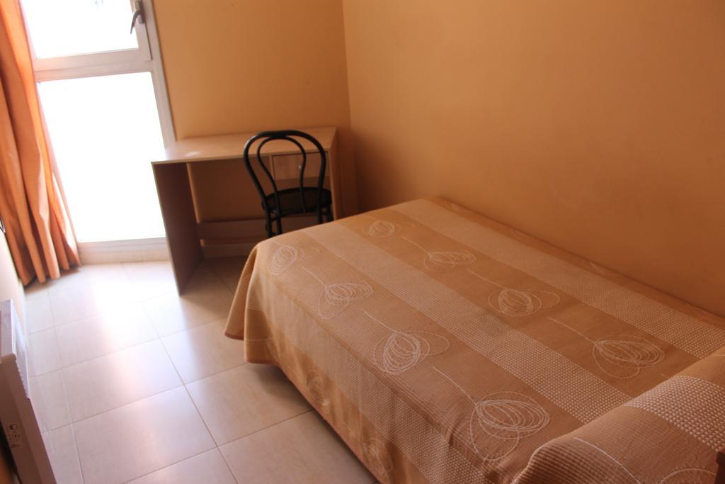 Hostal Cal Siles El Prat de Llobregat Exteriér fotografie