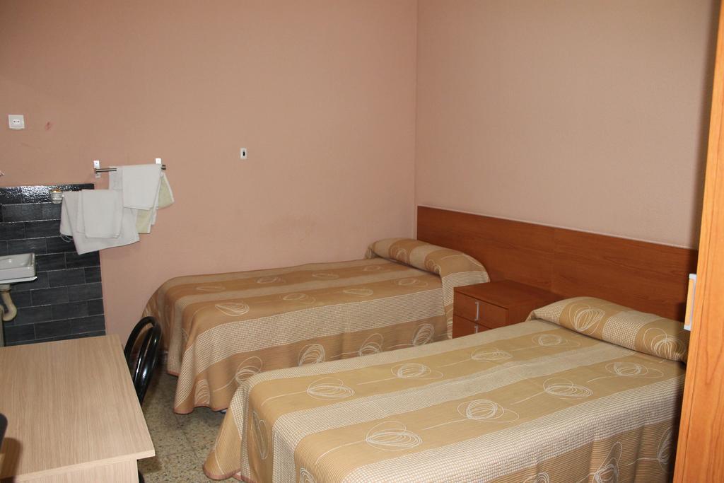 Hostal Cal Siles El Prat de Llobregat Exteriér fotografie