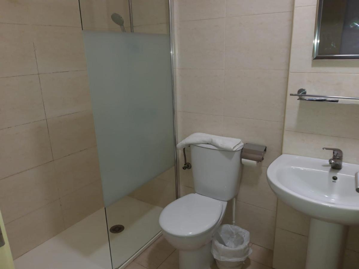 Hostal Cal Siles El Prat de Llobregat Exteriér fotografie